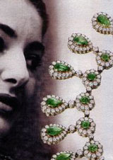  Maria Callas Emerald Diamond Necklace| Emerald Ring| Emerald drops and diamonds 720 edle Steine sind in diesem Smaragd collier verarbeitet, davon 672 Brillanten die jeweils 24 Tropfen Smaragde, gekrnt von 24 rund facettierten Smaragden rahmen.