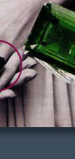 Maria Callas Emerald Diamond Necklace| Emerald Ring| Emerald drops and diamonds720 edle Steine sind in diesem Smaragd collier verarbeitet, davon 672 Brillanten die jeweils 24 Tropfen Smaragde, gekrnt von 24 rund facettierten Smaragden rahmen.