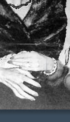 trägt sie ein Paar Ohrclips mit DiamantenMaria Callas Famous Ruby Jewels | Important Jewellery |Marquise Schliff,Maria Callas,Brooch,Rubies,Ring, Rubin,Collier,Geschenk,treasure,owned,celebrities,jewel,brosche ,Van Cleef und Arpels,schmuck,Geschenke,Mann,diamant,diamonds,jewels,collector of fine jewellery,la divina,die Diva,Onassis,jewelry,earrings,necklace,collier