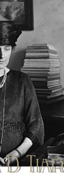 british royal jewellery V.A.D. Tiara -The Princess Royal's Emeralds| VAD Diadem  | Viscountess Lascelles | Countess Harewood