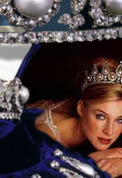 Also in the posession of the family,from the vault: the 7 Drop Pearls, with diamond borders form 7 brooches at pleasure.
The 6 clusters upon Tiara also form brooches - a drop pearls appends from each.
</p>Under each drop pearl is a fitting for connecting the drop, with the tiara.
<br>
The fittings are all numbered, so that no mistake shall occur in arraning the jewels