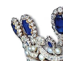 Saphir Parure de la reine Marie-Amlie reine des Franais Sapphires Parure Crown Jewels France - Saphires Joyaux de la Couronne|Queen Marie Amelie| Royal Imperial Jewel History Achat de la parure par le duc Louis-Philippe, futur Louis-Philippe  la reine Hortense de Beauharnais en 1821, remanie et complte pour la reine Marie-Amlie. Modifie aprs 1863 pour Isabelle d'Orlans, comtesse de Paris. Ancienne collection du Monseigneur le Comte de Paris. Collection des Diamants de la Couronne