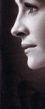 Mischung von Audrey Hepurn and Liz Taylor .. und die Ohrringe sehen fantastisch aus