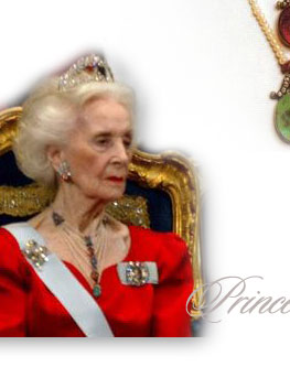 Orientperlen,Halsband mit Edelsteinen Saphire und Rubine mit Perlen Crown Princess Margaret's Necklace |Royal Jewels| Sweden Scarab Collier Sautoir workshop Kreuter hanau koch